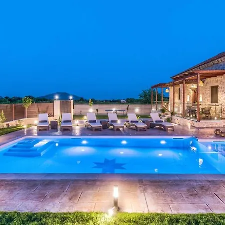 Willa Zante Poolside Paradise - La Vite Stone