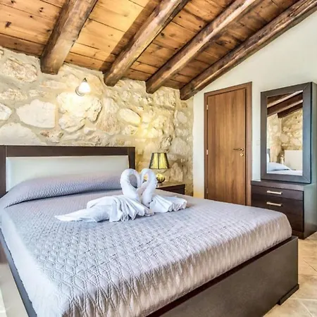 Willa Zante Poolside Paradise - La Vite Stone